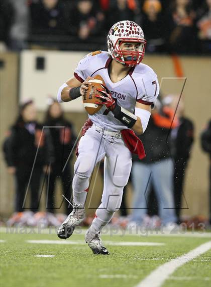 Thumbnail 3 in Pompton Lakes vs. Hasbrouck Heights (NJSIAA North 1 Group 1 Final) photogallery.