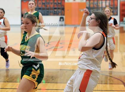 Thumbnail 3 in Grand Saline vs Harleton photogallery.