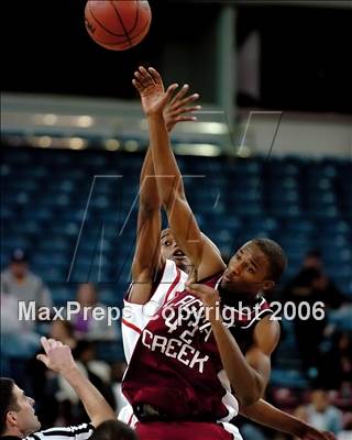 Thumbnail 1 in Laguna Creek vs. Vallejo (Section Playoffs) photogallery.
