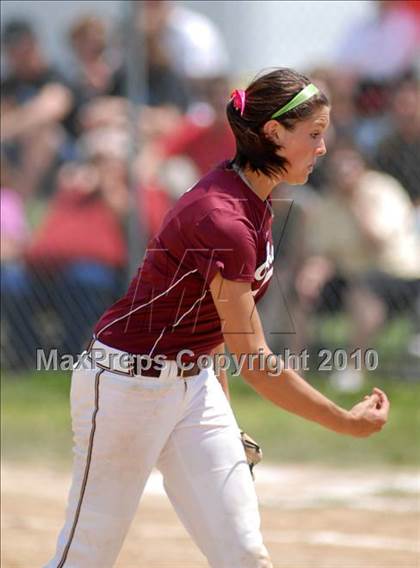 Thumbnail 3 in Cobden v. Cumberland (IHSA Class 1A Super-Sectional) photogallery.