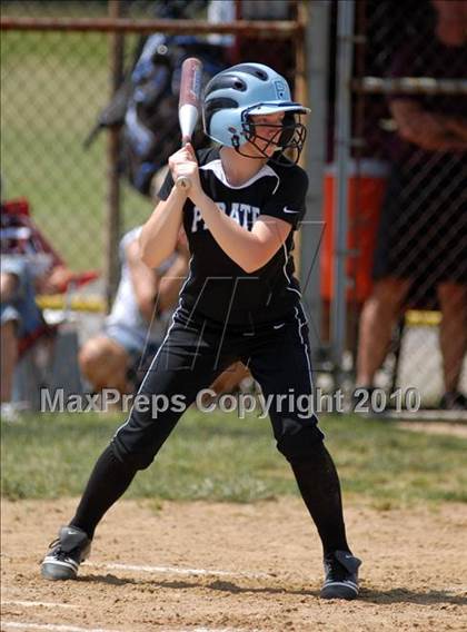 Thumbnail 2 in Cobden v. Cumberland (IHSA Class 1A Super-Sectional) photogallery.