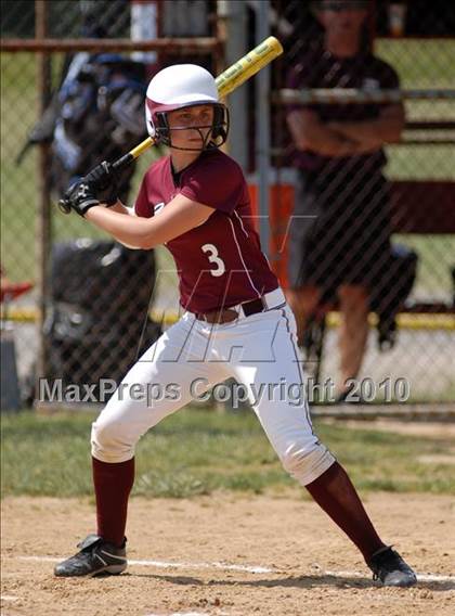 Thumbnail 3 in Cobden v. Cumberland (IHSA Class 1A Super-Sectional) photogallery.