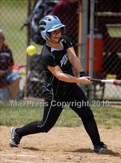Thumbnail 2 in Cobden v. Cumberland (IHSA Class 1A Super-Sectional) photogallery.