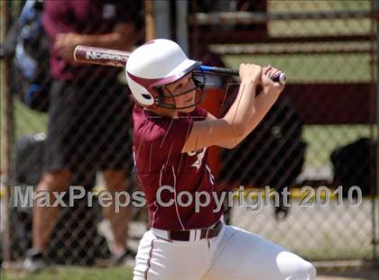 Thumbnail 1 in Cobden v. Cumberland (IHSA Class 1A Super-Sectional) photogallery.