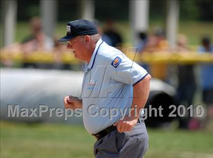 Thumbnail 3 in Cobden v. Cumberland (IHSA Class 1A Super-Sectional) photogallery.