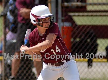 Thumbnail 2 in Cobden v. Cumberland (IHSA Class 1A Super-Sectional) photogallery.