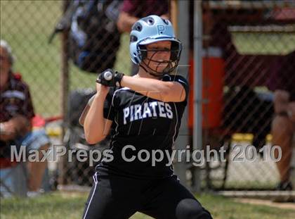 Thumbnail 1 in Cobden v. Cumberland (IHSA Class 1A Super-Sectional) photogallery.