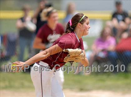 Thumbnail 3 in Cobden v. Cumberland (IHSA Class 1A Super-Sectional) photogallery.