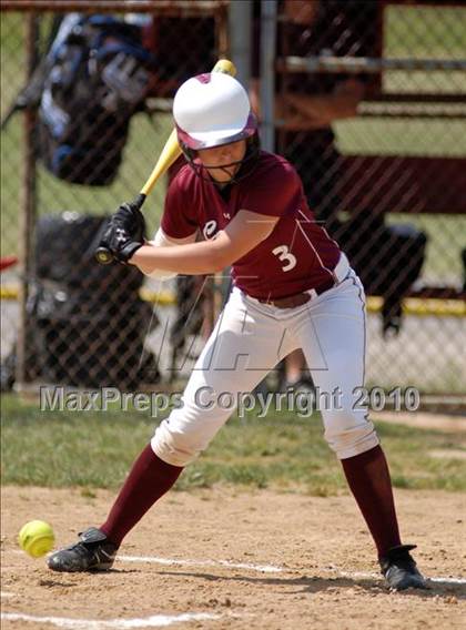 Thumbnail 2 in Cobden v. Cumberland (IHSA Class 1A Super-Sectional) photogallery.