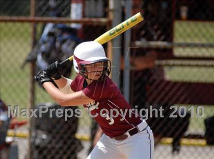 Thumbnail 1 in Cobden v. Cumberland (IHSA Class 1A Super-Sectional) photogallery.