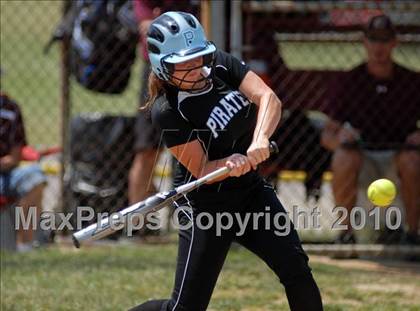 Thumbnail 2 in Cobden v. Cumberland (IHSA Class 1A Super-Sectional) photogallery.
