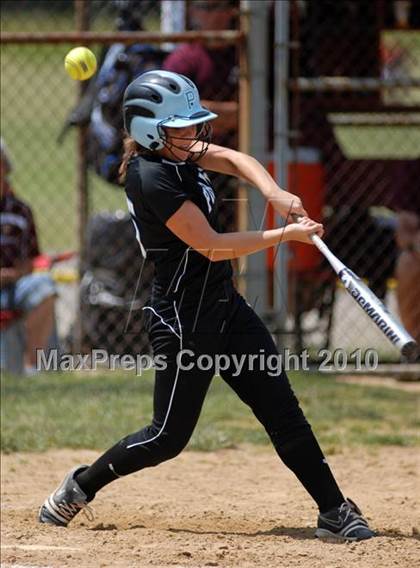 Thumbnail 3 in Cobden v. Cumberland (IHSA Class 1A Super-Sectional) photogallery.