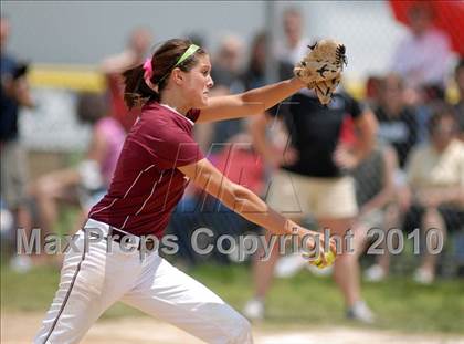 Thumbnail 1 in Cobden v. Cumberland (IHSA Class 1A Super-Sectional) photogallery.