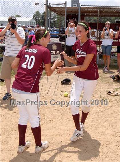 Thumbnail 1 in Cobden v. Cumberland (IHSA Class 1A Super-Sectional) photogallery.