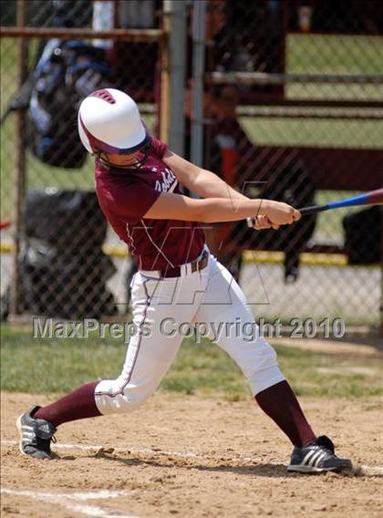 Thumbnail 3 in Cobden v. Cumberland (IHSA Class 1A Super-Sectional) photogallery.