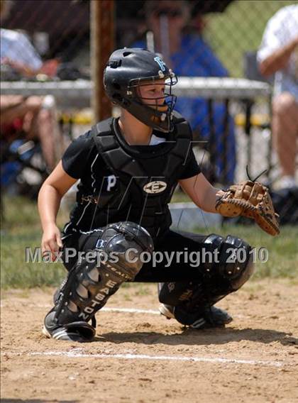 Thumbnail 1 in Cobden v. Cumberland (IHSA Class 1A Super-Sectional) photogallery.