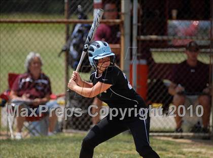 Thumbnail 1 in Cobden v. Cumberland (IHSA Class 1A Super-Sectional) photogallery.