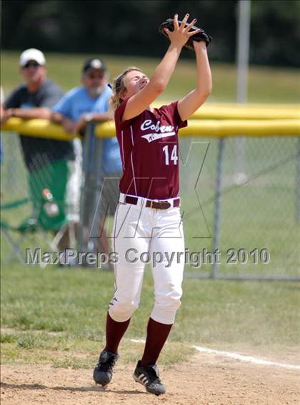 Thumbnail 3 in Cobden v. Cumberland (IHSA Class 1A Super-Sectional) photogallery.