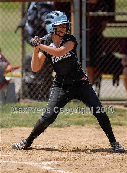 Thumbnail 1 in Cobden v. Cumberland (IHSA Class 1A Super-Sectional) photogallery.