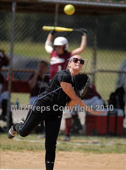 Thumbnail 3 in Cobden v. Cumberland (IHSA Class 1A Super-Sectional) photogallery.