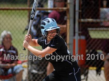 Thumbnail 3 in Cobden v. Cumberland (IHSA Class 1A Super-Sectional) photogallery.
