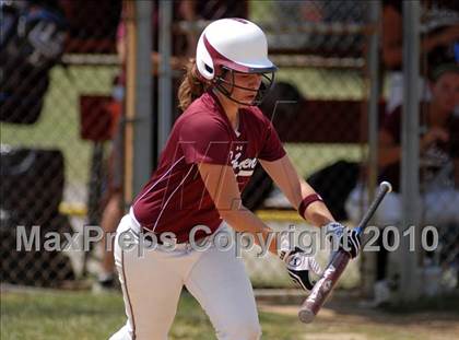 Thumbnail 2 in Cobden v. Cumberland (IHSA Class 1A Super-Sectional) photogallery.