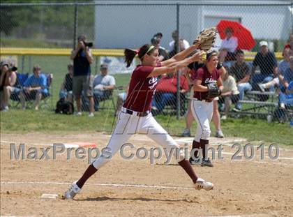 Thumbnail 2 in Cobden v. Cumberland (IHSA Class 1A Super-Sectional) photogallery.