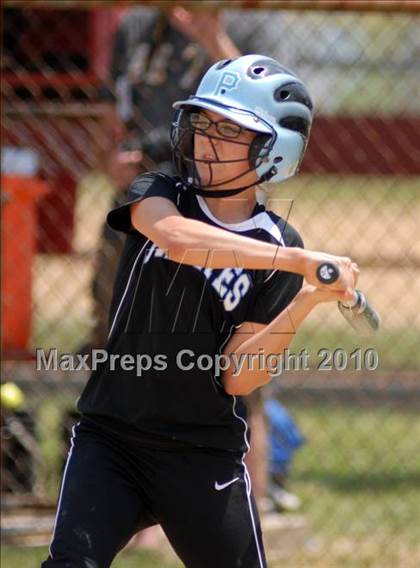 Thumbnail 1 in Cobden v. Cumberland (IHSA Class 1A Super-Sectional) photogallery.