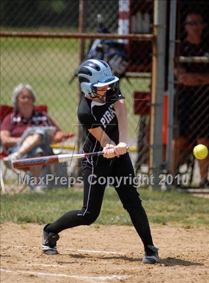 Thumbnail 3 in Cobden v. Cumberland (IHSA Class 1A Super-Sectional) photogallery.