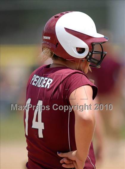 Thumbnail 1 in Cobden v. Cumberland (IHSA Class 1A Super-Sectional) photogallery.