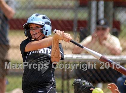 Thumbnail 3 in Cobden v. Cumberland (IHSA Class 1A Super-Sectional) photogallery.