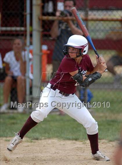 Thumbnail 3 in Cobden v. Cumberland (IHSA Class 1A Super-Sectional) photogallery.