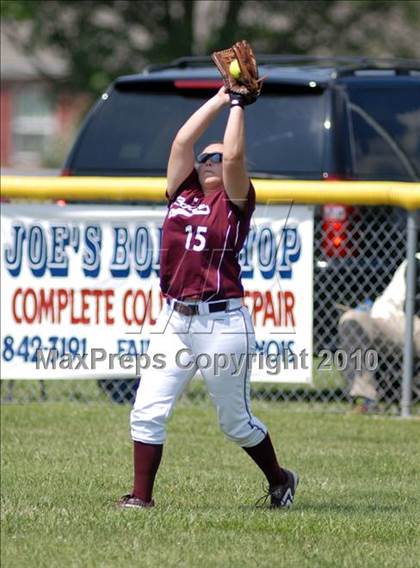 Thumbnail 1 in Cobden v. Cumberland (IHSA Class 1A Super-Sectional) photogallery.