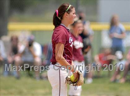 Thumbnail 3 in Cobden v. Cumberland (IHSA Class 1A Super-Sectional) photogallery.