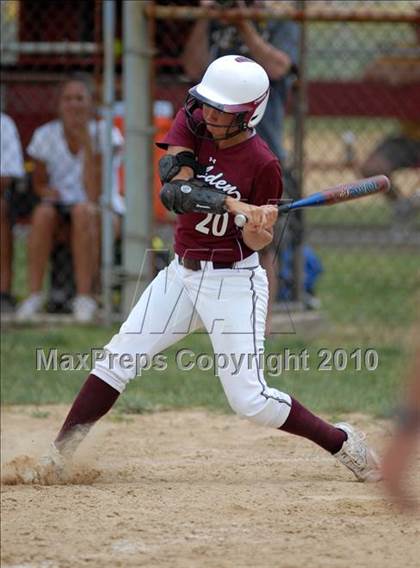 Thumbnail 1 in Cobden v. Cumberland (IHSA Class 1A Super-Sectional) photogallery.
