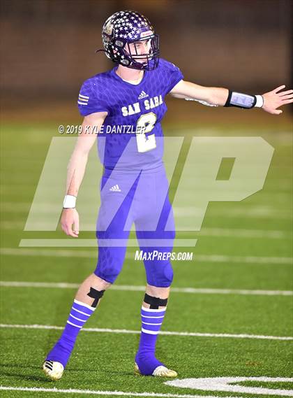 Thumbnail 1 in San Saba vs. Rivercrest (UIL 2A Division 1 Region 2 Semifinal) photogallery.