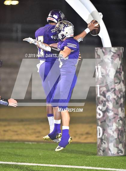 Thumbnail 2 in San Saba vs. Rivercrest (UIL 2A Division 1 Region 2 Semifinal) photogallery.