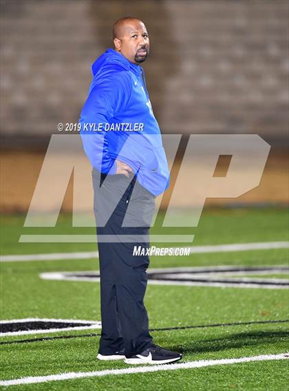 Thumbnail 1 in San Saba vs. Rivercrest (UIL 2A Division 1 Region 2 Semifinal) photogallery.