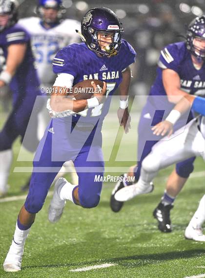 Thumbnail 3 in San Saba vs. Rivercrest (UIL 2A Division 1 Region 2 Semifinal) photogallery.
