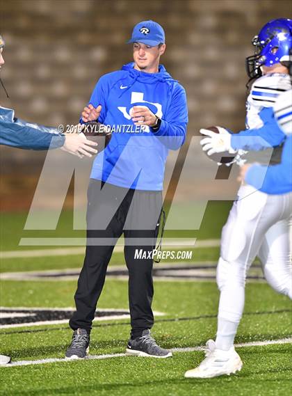 Thumbnail 2 in San Saba vs. Rivercrest (UIL 2A Division 1 Region 2 Semifinal) photogallery.