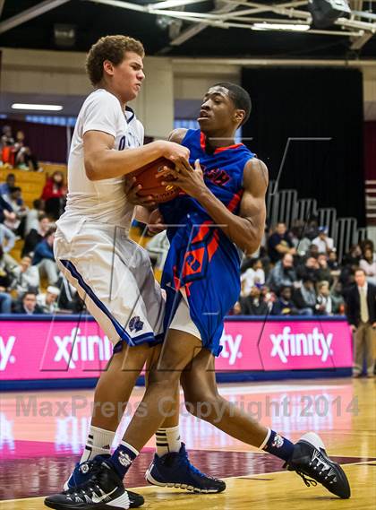 Thumbnail 2 in Bishop O'Connell vs. Rainier Beach (Spalding Hoophall Classic) photogallery.