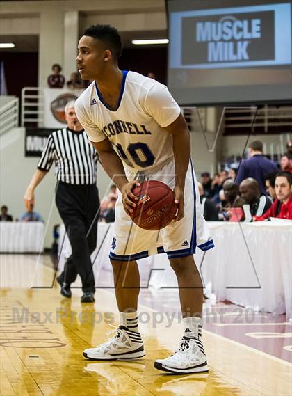Thumbnail 2 in Bishop O'Connell vs. Rainier Beach (Spalding Hoophall Classic) photogallery.