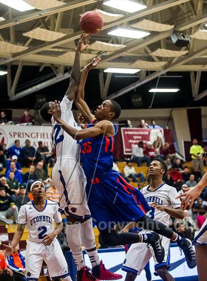 Thumbnail 3 in Bishop O'Connell vs. Rainier Beach (Spalding Hoophall Classic) photogallery.