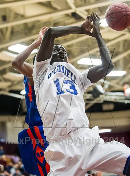 Thumbnail 2 in Bishop O'Connell vs. Rainier Beach (Spalding Hoophall Classic) photogallery.