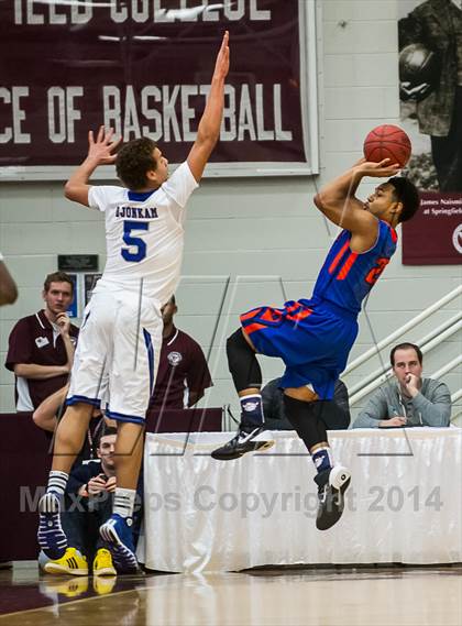 Thumbnail 3 in Bishop O'Connell vs. Rainier Beach (Spalding Hoophall Classic) photogallery.