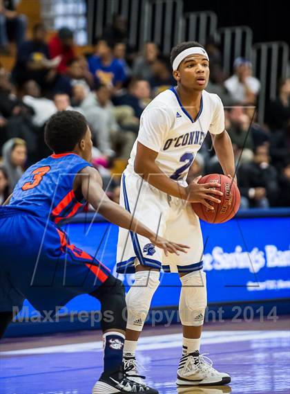 Thumbnail 2 in Bishop O'Connell vs. Rainier Beach (Spalding Hoophall Classic) photogallery.