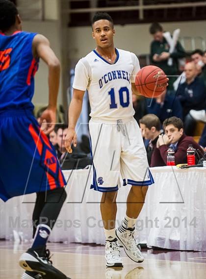 Thumbnail 1 in Bishop O'Connell vs. Rainier Beach (Spalding Hoophall Classic) photogallery.