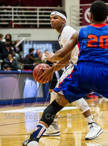 Thumbnail 1 in Bishop O'Connell vs. Rainier Beach (Spalding Hoophall Classic) photogallery.
