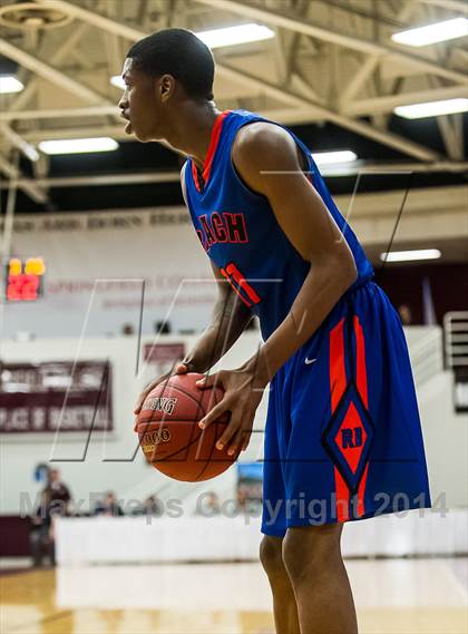 Thumbnail 2 in Bishop O'Connell vs. Rainier Beach (Spalding Hoophall Classic) photogallery.