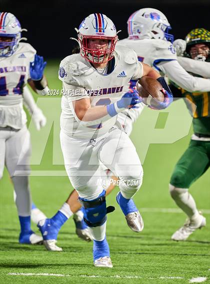 Thumbnail 2 in Tidehaven vs. Lexington (UIL 3A D2 Football Quarterfinal) photogallery.